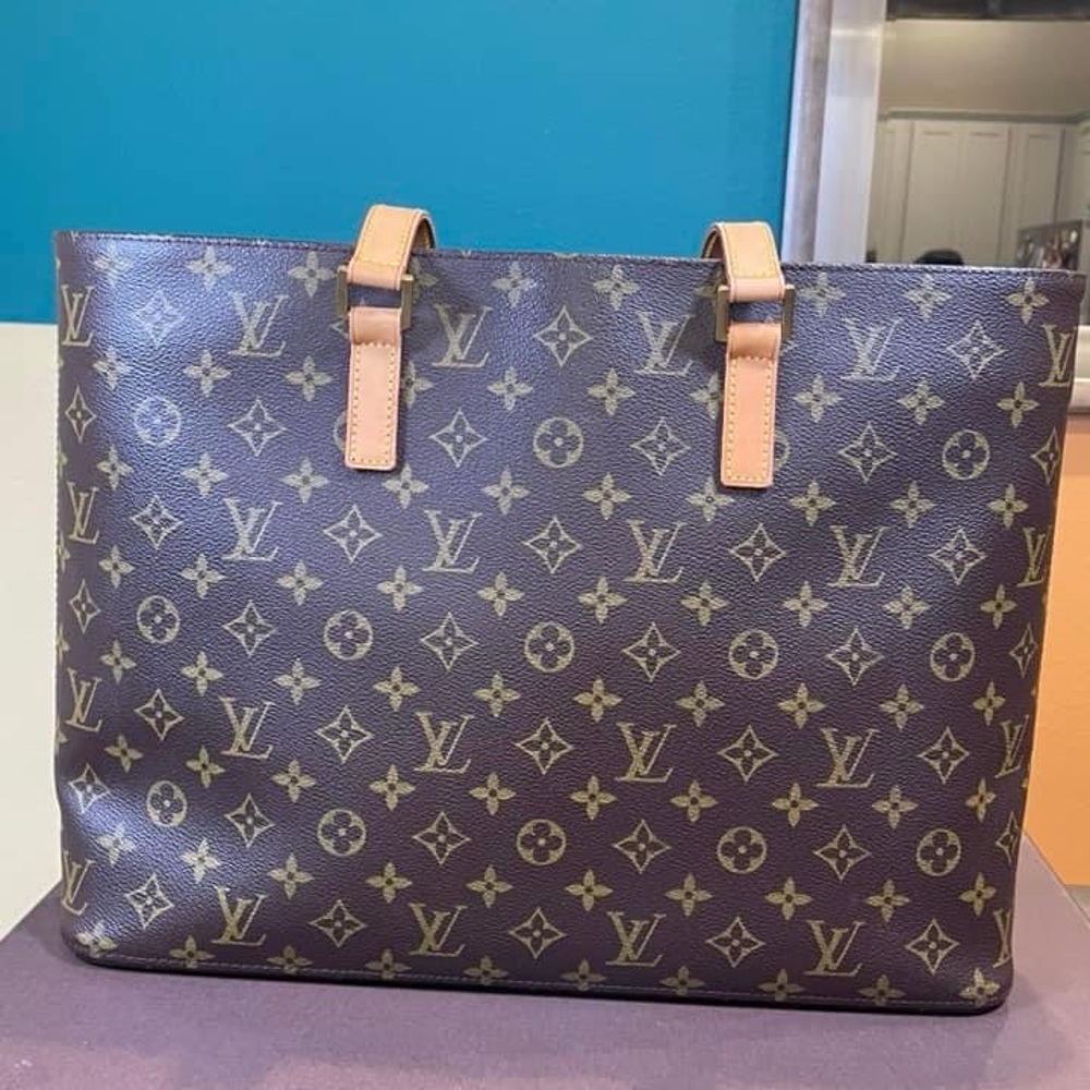 Louis Vuitton extra large monogram tote